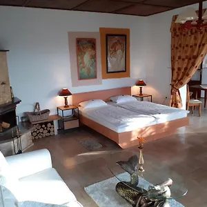 Apartmanhaz Zalanki Eger